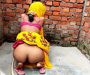 Babita-x-Singh Ghar Ke Bahar Outdoor Sex In Saree Indian Sex