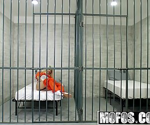 Mofos - Pervs On Patrol - Nasty Blonde Bangs Dude in Uniform , Elizabeth Jolie