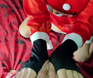 Sexy Female Santa Came To My Home On Christmas Eve To Lose My Virginity.