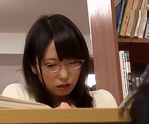 Hot Hot Hot Japanese babes Chicka and Minori