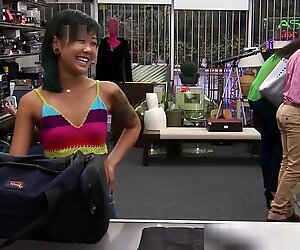 Asian teen pawnee deepthroating and fucking