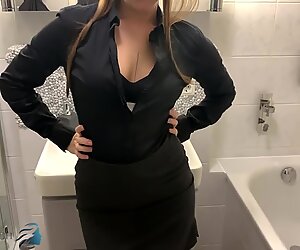 Recent, buff busty woman japan, b  ro toilette ausziehen