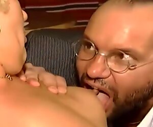 Mega Titten (scene09)