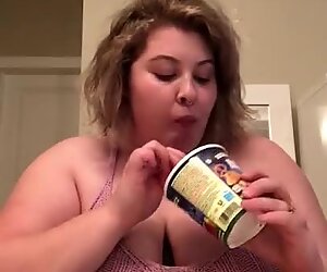 CURVY BBW IS HUNGRY SO SHE CHOWS DOWN ON ICE CREAM